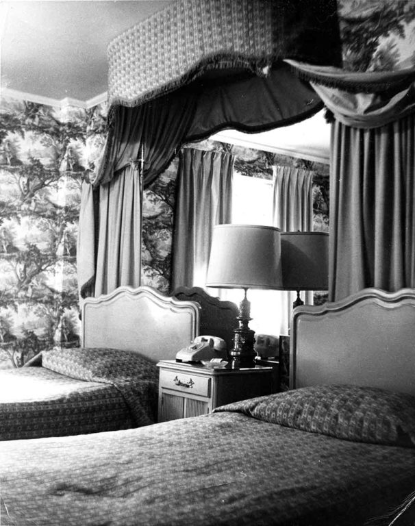 Vintage Hotel Room Decor at The Edgewater in Madison