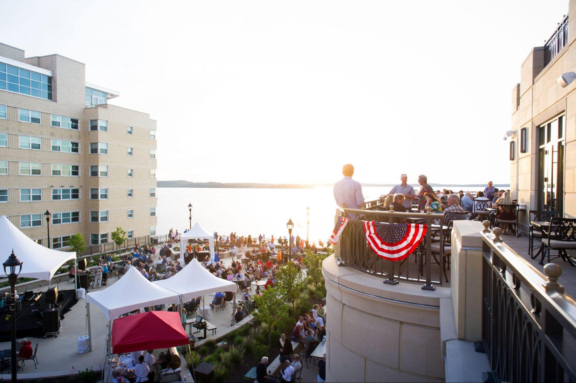 View of Edgewater Grand Plaza